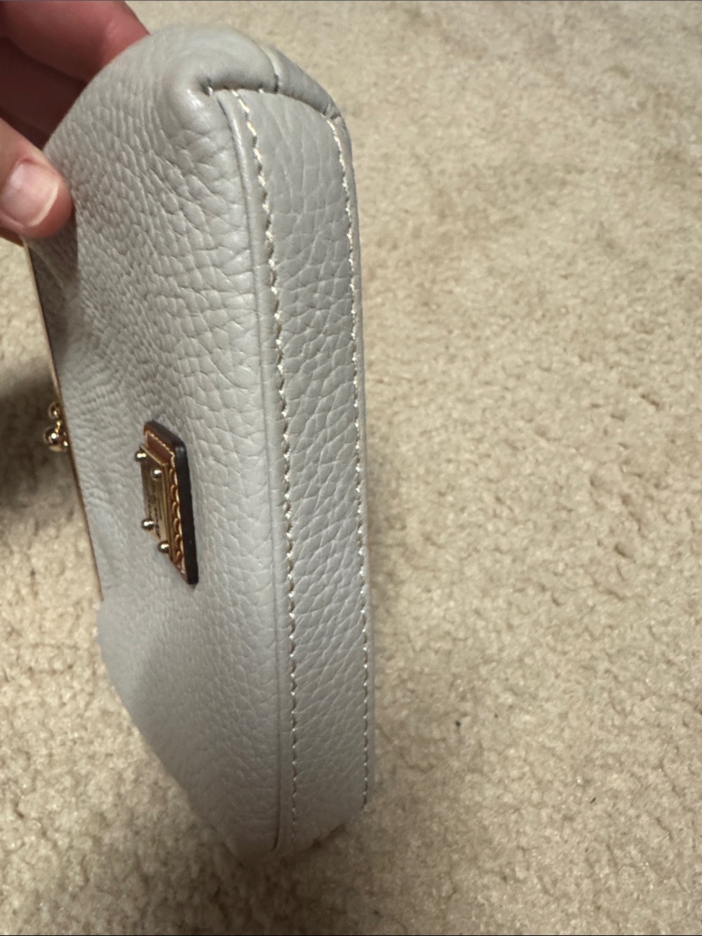 Dooney & Bourke White Pebble Leather Kiss-Lock Coin Purse with Gold Hardware - Picture 5 of 7